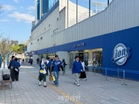 [르포] 노인정서도 김부겸이라 칸다 그래도 국민의힘…요동치는 보수의 심장 대구