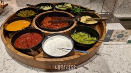 아워홈DYC | [현장] "애슐리와 빕스 사이 노린다"…아워홈 '테이크', 중간 가격 전략 승부