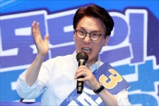 강경 노선 걷는 김민석, '조희대 탄핵'에 힘 실었다…