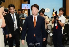 이준석 개혁신당 대표 전격 사퇴