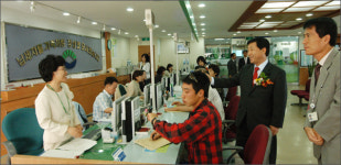 [동정]정상곤 부산청장 금정·동래세무서 순시