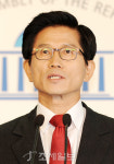 [포토]김문수 경기도지사,정권재창출 위해 출마