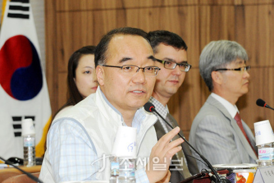 이재명 대통령, 2035년까지 온실가스 감축 목표 달성 위해 전기요금 인상 불가피하다고 밝혀