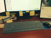 회사에서 가장 불결한 곳, 바로 컴퓨터 책상!