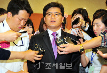 [포토]취재진의 질문 받는 박원석