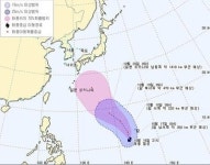 태풍 프란시스코 북상…위파보다 강력, 행로는?