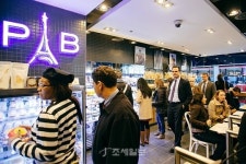 파리바게뜨, 테이크아웃 컨셉 맨해튼 52번가점 오픈