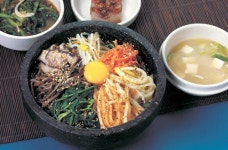 죽기 전에 먹어야 할 음식, 25종류에 돌솥비빔밥 포함
