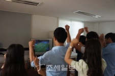 [안산서]이른 아침 세무서에 울려 퍼진 대~한민국!