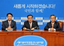 [포토]문희상 새정치민주연합 비대위원장 취임 한 달 기자회견