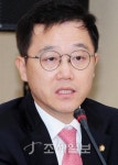  [2015년 국정감사 스타]새누리당 강석훈 의원 초이노믹스-안홍철, 정쟁 속 냉정했던 강·석·훈