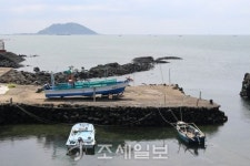 구석구석 슬로슬로 제주도 도보여행 ⑮ 파도·뱃고동 소리 벗삼아 걷는 곽지~한림…해변의 길손, 추억의 발자욱 남기다
