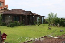 구석구석 슬로슬로 제주도 도보여행 18 월령리 선인장 자생지 눈길…판포 해거름 공원서 제주 최고의 바다색 감상을