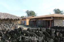구석구석 슬로슬로 제주도 도보여행 (33) 학자 많은 성산 신풍리·김영갑갤러리 있는 삼달리 해안마을 걸어요