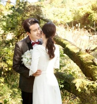 '트로트 아이돌' 신유, 내년 1월 결혼…상대는 7살 연하 PD | 포토뉴스