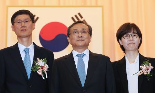 문형배 헌재관, 헌재소장 권한대행으로 선출되다