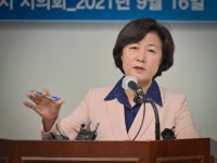 [검찰 고발사주 의혹] 추미애, 윤석열 장모대응 문건은 고발사주 의혹과 연결…검찰 쿠데타