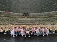 NCT 127, 日 도쿄돔 첫 공연 전석 매진…14만 관객 열광