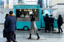 우아한청년들,  배달종사자 위한  푸드트럭 간식 지원