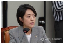 개딸들, 김남국 대응 비판에 악플 폭탄, 고밀정 수박X들…옹호한 의원 징계 요구도
