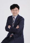 [인터뷰] 단순 상품 추천 아닌 고객 맞춤 제공... 신상품 보험 판매왕의 영업 비법