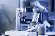 [주가동향] 하반기엔 로봇株에 주목... 레인보우로보틱스 장중 신고가