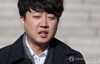 대선후보 TV 토론, 이재명 후보 49.2%로 선두…김문수 후보 일자리 대통령 불리고, 이준석 후보 리더십 강조