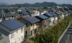 일본 도쿄도, 4월부터 단독주택 태양광패널 의무화...225만동 추산