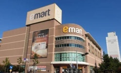 [주가동향] 이마트, 홈플러스 부진 반사이익 볼 듯...이익 10배 증가?