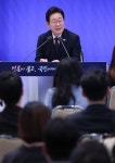 이 대통령, ‘검찰 인사’ 지적에 “할 수 있다면 최대한 고쳐 써야”