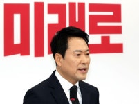 [속보] 장동혁, 윤어게인 절연 요구에 갈라치기 세력