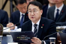산림청장 음주운전 사고로 직권면직…청와대 “공직기강 엄중 대응”
