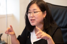 [속보] '학폭 재판 노쇼' 권경애 변호사 6500만원 배상 확정...