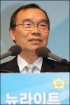 반북 이상 말못하는 뉴라이트는 21세기판 올드라이트