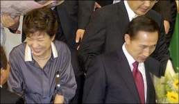 홍준표 “이명박은 부자후보, 박근혜는 철의 여인”