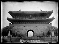 ‘宮-국립중앙박물관소장 유리건판 궁궐사진’전 연장 개최