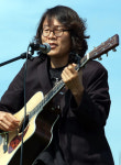 동요 부르는 거리의 악사