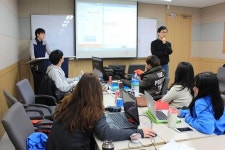 언론사, 외부와 손잡고 미디어 혁신 시도한다