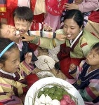 ‘죽음의 축제’를 빛내는 음식들