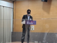 그 소프트웨어 기업은 왜 화장품을 얘기하는가?