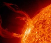 태양 표면에 강력한 폭발…이번 주말, 통신장애 우려