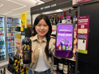 “컬리서 주류 주문하고 CU 편의점서 ‘픽업’하세요”