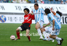 제주, 울산 대파하고 시즌 첫 승 달성