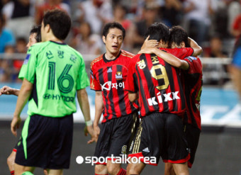 [15R 리뷰] 서울-전북, 난타전 끝에 2-2 무승부