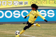 [4R 리뷰] 이훈 극적 동점골 경남, 전남과 1-1 무승부