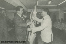 [김덕기의 프로축구 10950 ④] 럭키금성, 그룹 명에 걸고 프로대열에