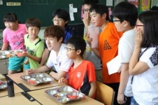 FC안양 고경민, “관악초 학생들! 4호골 세리모니 기대해”