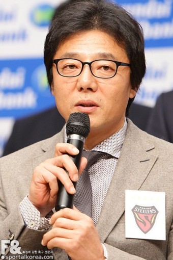 [포토] 황선홍 감독, '월드컵이 K리그에 좋은 영향을 주길'
