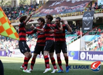 [클래식 3R] '김승대 멀티골' 포항, 서울에 2-1 승…5위 도약