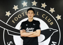 성남FC, 카타르에서 활약한 중앙 수비수 이용 영입